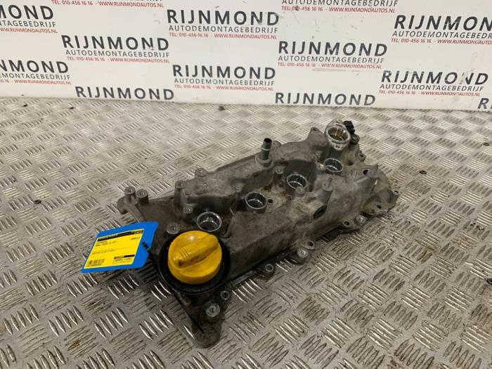 Gebruikte Kleppendeksel Renault Kadjar (RFEH) 1.2 Energy TCE 130 Prijs € 60,50 Inclusief btw aangeboden door Autodemontage Rijnmond BV