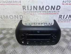 Gebruikte Radio CD Speler Fiat Fiorino (225) 1.3 D 16V Multijet Prijs op aanvraag aangeboden door Autodemontage Rijnmond BV