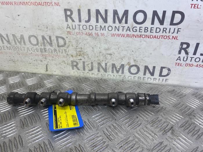 Gebruikte Injector brug Opel Combo 1.3 CDTI 16V ecoFlex Prijs € 50,00 Margeregeling aangeboden door Autodemontage Rijnmond BV