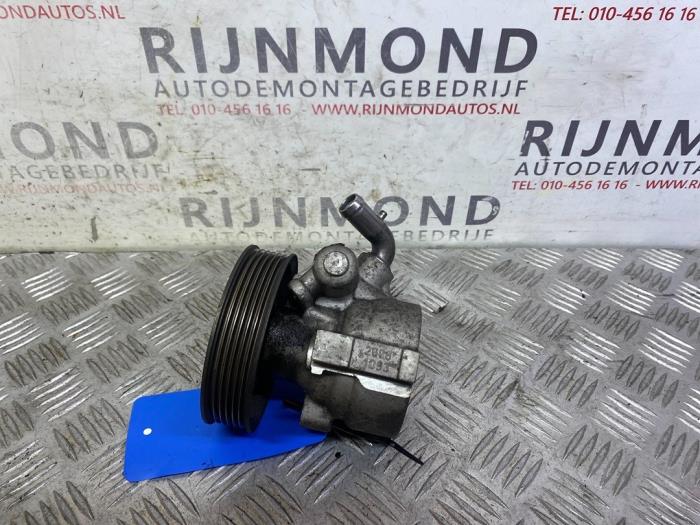 Stuurbekrachtiging Pomp van een Opel Combo 1.3 CDTI 16V ecoFlex 2014