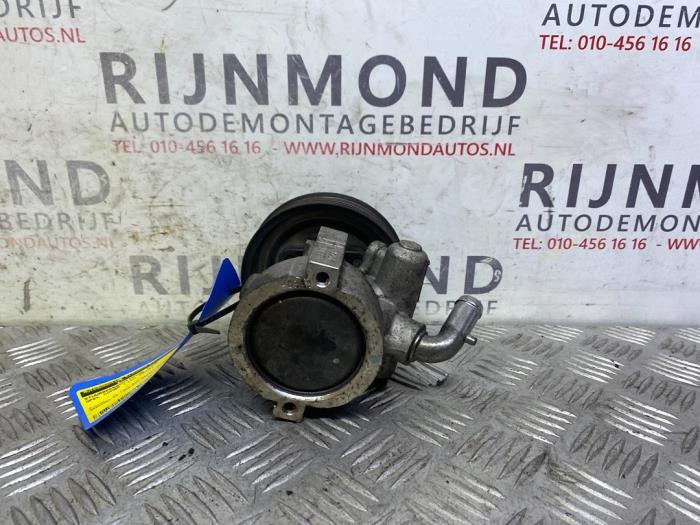 Stuurbekrachtiging Pomp van een Opel Combo 1.3 CDTI 16V ecoFlex 2014