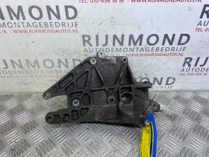 Gebruikte Steun stuurbekrachtigingspomp Opel Combo 1.3 CDTI 16V ecoFlex Prijs op aanvraag aangeboden door Autodemontage Rijnmond BV