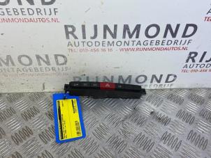 Gebruikte Alarmlicht Schakelaar Opel Combo 1.3 CDTI 16V ecoFlex Prijs op aanvraag aangeboden door Autodemontage Rijnmond BV