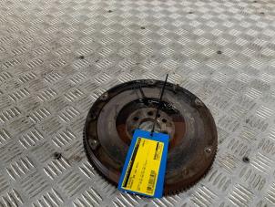Gebruikte Vliegwiel Peugeot 208 I (CA/CC/CK/CL) 1.0 Vti 12V PureTech Prijs op aanvraag aangeboden door Autodemontage Rijnmond BV