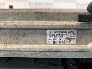 Gebruikte Radiateur Mercedes Sprinter 3t (906.61) 210 CDI 16V Prijs op aanvraag aangeboden door Autodemontage Rijnmond BV