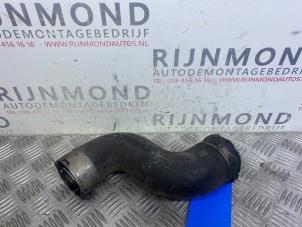 Gebruikte Intercooler Slang Mercedes Sprinter 3t (906.61) 210 CDI 16V Prijs op aanvraag aangeboden door Autodemontage Rijnmond BV