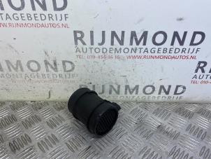 Gebruikte Luchtmassameter Opel Combo (Corsa C) 1.3 CDTI 16V Prijs € 20,00 Margeregeling aangeboden door Autodemontage Rijnmond BV
