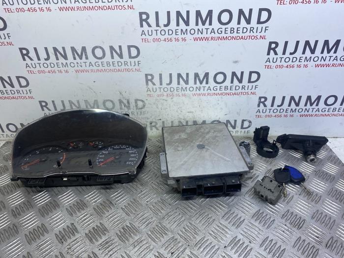 Gebruikte Kontaktslot + computer Ford Transit 2.2 TDCi 16V Prijs € 300,00 Margeregeling aangeboden door Autodemontage Rijnmond BV