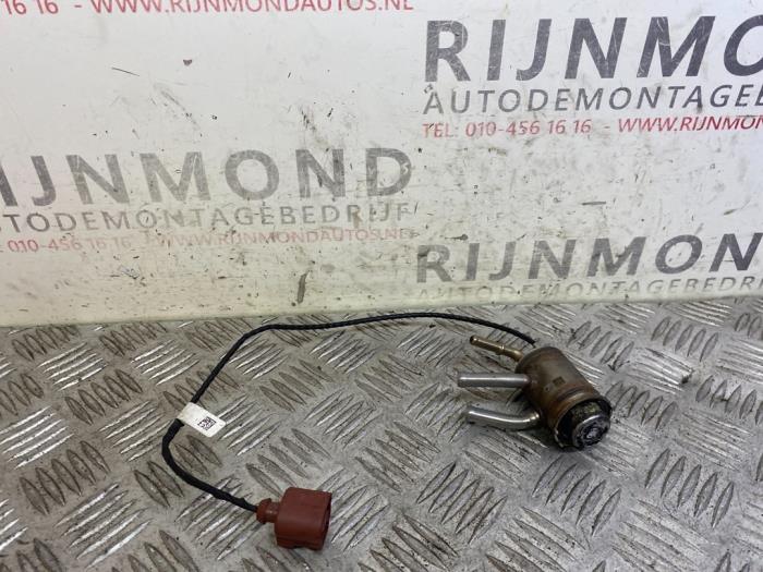 Gebruikte Adblue injector Audi A3 Sportback (8YA) 2.0 35 TDI 16V Prijs € 90,75 Inclusief btw aangeboden door Autodemontage Rijnmond BV