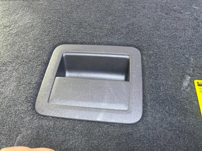 Vloerplaat bagageruimte van een Audi A3 Sportback (8YA) 2.0 35 TDI 16V 2020