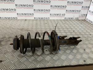 Gebruikte Schokdemper rechts-voor Hyundai i20 1.2i 16V Prijs € 30,00 Margeregeling aangeboden door Autodemontage Rijnmond BV