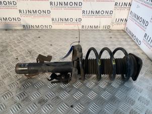 Gebruikte Schokdemper links-voor Mazda 3 (BK12) 1.6 CiTD 16V Prijs op aanvraag aangeboden door Autodemontage Rijnmond BV