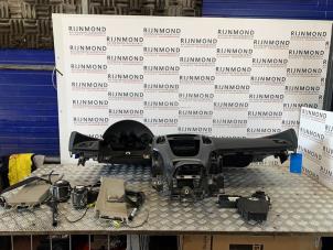 Gebruikte Airbag set + dashboard Opel Astra J (PC6/PD6/PE6/PF6) 1.7 CDTi 16V 110 Prijs € 600,00 Margeregeling aangeboden door Autodemontage Rijnmond BV