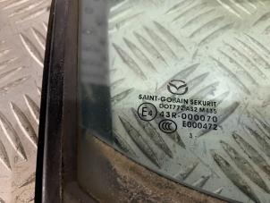 Gebruikte Driehoeks Ruit rechts-achter Mazda 3 (BM/BN) 2.2 SkyActiv-D 150 16V Prijs op aanvraag aangeboden door Autodemontage Rijnmond BV