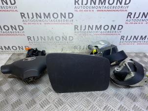 Gebruikte Airbag Set + Module Toyota Aygo (B10) 1.0 12V VVT-i Prijs € 200,00 Margeregeling aangeboden door Autodemontage Rijnmond BV