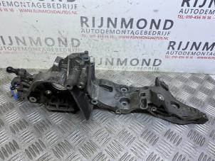 Gebruikte Dynamosteun boven Volkswagen Touran (5T1) 2.0 TDI 150 Prijs op aanvraag aangeboden door Autodemontage Rijnmond BV