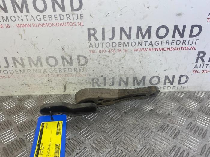 Gebruikte Versnellingsbak Steun Audi A3 Cabriolet (8P7) 1.8 TFSI 16V Prijs op aanvraag aangeboden door Autodemontage Rijnmond BV
