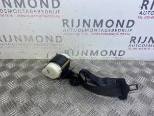 Gebruikte Veiligheidsgordel rechts-achter Volkswagen Passat (3C2) 2.0 FSI 16V Prijs op aanvraag aangeboden door Autodemontage Rijnmond BV