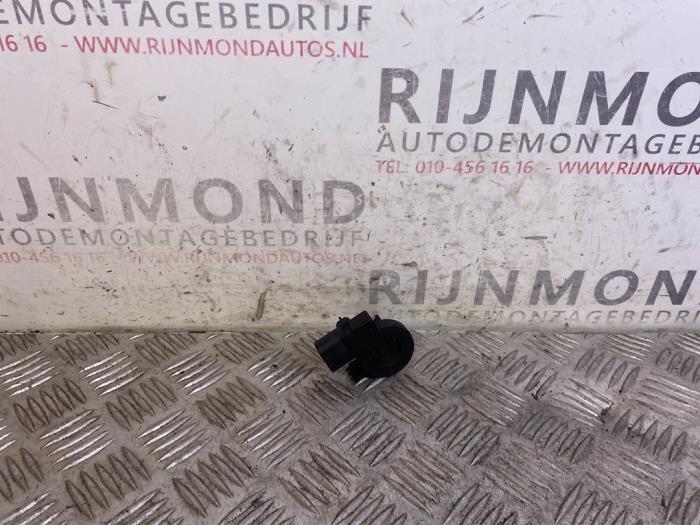 Gebruikte Accu sensor Opel Corsa E 1.4 16V Prijs € 12,10 Inclusief btw aangeboden door Autodemontage Rijnmond BV