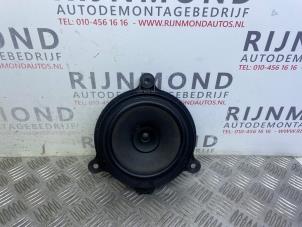 Gebruikte Speaker Mazda 3 (BM/BN) 2.2 SkyActiv-D 150 16V Prijs € 18,15 Inclusief btw aangeboden door Autodemontage Rijnmond BV