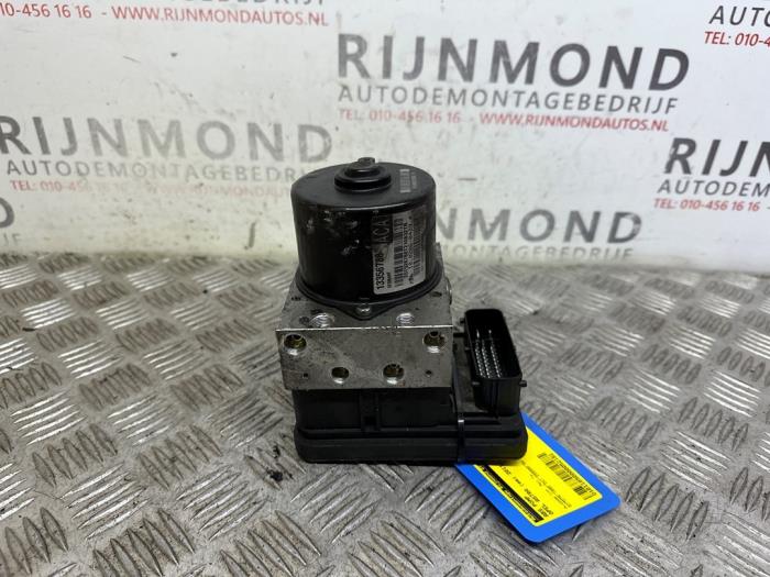 Gebruikte ABS Pomp Opel Astra J Sports Tourer (PD8/PE8/PF8) 1.7 CDTi 16V Prijs € 175,00 Margeregeling aangeboden door Autodemontage Rijnmond BV