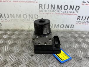 Gebruikte ABS Pomp Opel Astra J Sports Tourer (PD8/PE8/PF8) 1.7 CDTi 16V Prijs € 175,00 Margeregeling aangeboden door Autodemontage Rijnmond BV