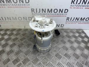 Gebruikte Benzinepomp Renault Megane II (BM/CM) 1.6 16V Prijs op aanvraag aangeboden door Autodemontage Rijnmond BV