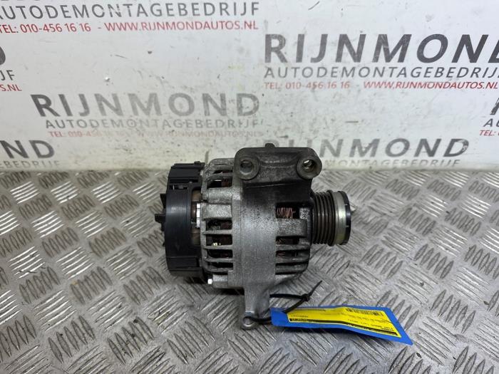 Gebruikte Alternator Fiat Bravo (198A) 1.4 MultiAir 16V Prijs € 29,99 Margeregeling aangeboden door Autodemontage Rijnmond BV