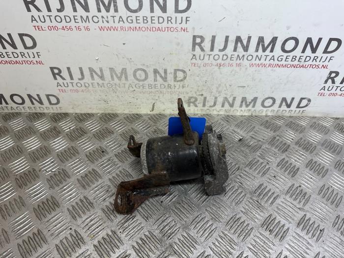 Gebruikte Motorrubber Ford Fiesta 6 (JA8) 1.25 16V Prijs € 25,00 Margeregeling aangeboden door Autodemontage Rijnmond BV
