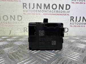 Gebruikte regeleenheid schuifdak Audi A3 Sportback (8YA) 2.0 35 TDI 16V Prijs € 121,00 Inclusief btw aangeboden door Autodemontage Rijnmond BV