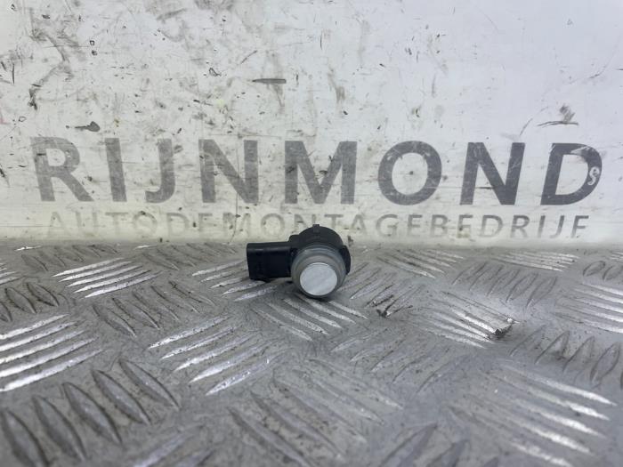 Gebruikte Sensor PDC Mercedes C Estate AMG (S205) C-63 S,Edition 1 AMG 4.0 V8 Biturbo Prijs € 20,00 Margeregeling aangeboden door Autodemontage Rijnmond BV