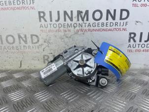 Gebruikte Motor Ruitenwisser achter Mercedes C Estate AMG (S205) C-63 S,Edition 1 AMG 4.0 V8 Biturbo Prijs € 35,00 Margeregeling aangeboden door Autodemontage Rijnmond BV