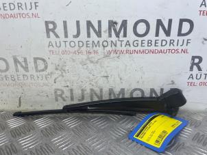 Gebruikte Ruitenwisserarm achter Mercedes C Estate AMG (S205) C-63 S,Edition 1 AMG 4.0 V8 Biturbo Prijs € 20,00 Margeregeling aangeboden door Autodemontage Rijnmond BV