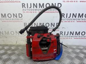 Gebruikte Remklauw (Tang) links-achter Mercedes C Estate AMG (S205) C-63 S,Edition 1 AMG 4.0 V8 Biturbo Prijs € 325,00 Margeregeling aangeboden door Autodemontage Rijnmond BV