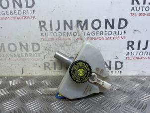 Gebruikte Hoofdremcilinder Mercedes C Estate AMG (S205) C-63 S,Edition 1 AMG 4.0 V8 Biturbo Prijs € 45,00 Margeregeling aangeboden door Autodemontage Rijnmond BV