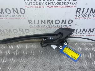 Gebruikte Hoedenplank Steun Mercedes C Estate AMG (S205) C-63 S,Edition 1 AMG 4.0 V8 Biturbo Prijs € 50,00 Margeregeling aangeboden door Autodemontage Rijnmond BV