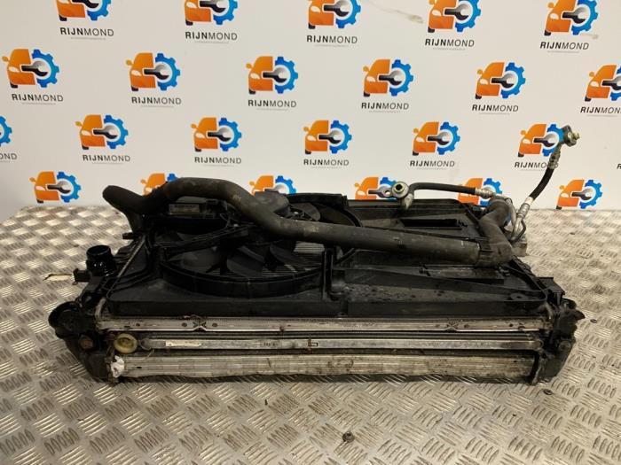 Gebruikte Radiateur Volvo V40 (MV) 1.6 D2 Prijs € 275,00 Margeregeling aangeboden door Autodemontage Rijnmond BV