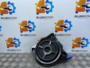 Gebruikte Luidspreker Mercedes C (W205) C-220 2.2 CDI BlueTEC, C-220 d 16V Prijs € 60,50 Inclusief btw aangeboden door Autodemontage Rijnmond BV