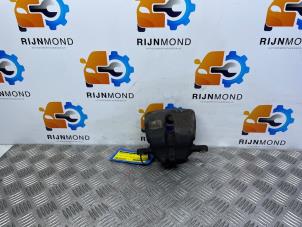 Gebruikte Remklauw (Tang) links-voor Citroen DS3 Cabrio (SB) 1.6 16V VTS THP Prijs op aanvraag aangeboden door Autodemontage Rijnmond BV