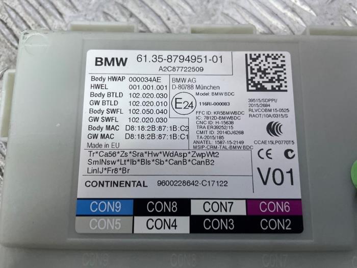 Kontaktslot + computer van een BMW 5 serie (G30) 530d xDrive 3.0 TwinPower Turbo 24V 2017