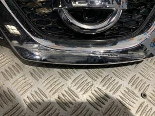 Gebruikte Grille Nissan Qashqai (J11) 1.2 DIG-T 16V Prijs € 121,00 Inclusief btw aangeboden door Autodemontage Rijnmond BV