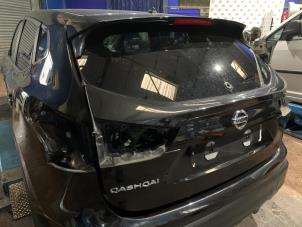 Gebruikte Achterklep Nissan Qashqai (J11) 1.2 DIG-T 16V Prijs € 423,50 Inclusief btw aangeboden door Autodemontage Rijnmond BV