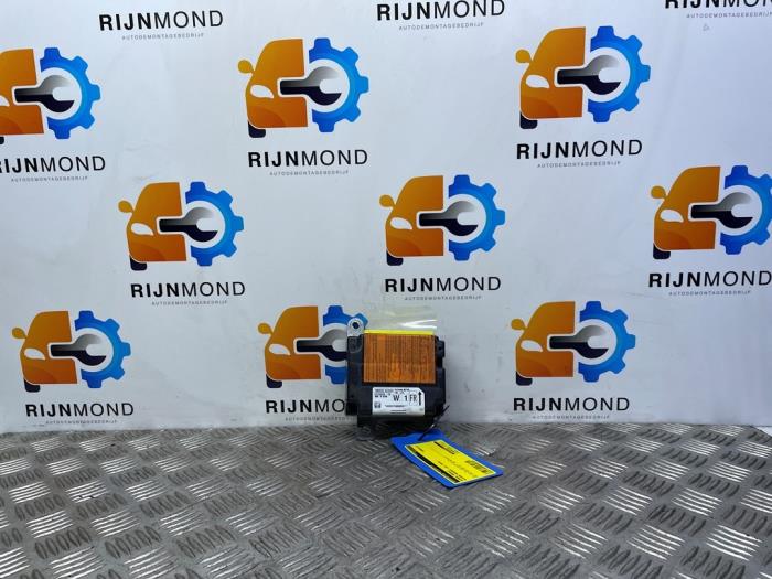 Gebruikte Module Airbag Nissan Qashqai (J11) 1.2 DIG-T 16V Prijs € 181,50 Inclusief btw aangeboden door Autodemontage Rijnmond BV