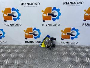 Gebruikte Hogedrukpomp Mercedes A (177.0) 2.0 A-35 AMG Turbo 16V 4Matic Prijs € 125,00 Margeregeling aangeboden door Autodemontage Rijnmond BV