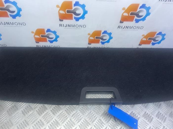 Vloerplaat bagageruimte van een Nissan Qashqai (J11) 1.2 DIG-T 16V 2015