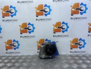 Gebruikte Gasklephuis Mercedes C (W205) C-200 2.0 CGI 16V Prijs € 9,00 Inclusief btw aangeboden door Autodemontage Rijnmond BV