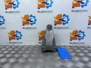 Gebruikte Motorrubber Mercedes C (W205) C-200 2.0 CGI 16V Prijs € 48,40 Inclusief btw aangeboden door Autodemontage Rijnmond BV