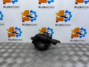 Gebruikte Dieselpomp Ford Transit Connect 1.8 TDCi 90 DPF Prijs op aanvraag aangeboden door Autodemontage Rijnmond BV