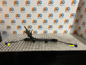 Gebruikte Stuurhuis Opel Vivaro 1.9 DI Prijs € 100,00 Margeregeling aangeboden door Autodemontage Rijnmond BV