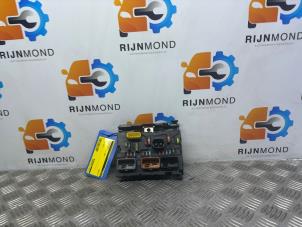 Gebruikte Zekeringkast Peugeot 307 (3A/C/D) 1.6 16V Prijs € 100,00 Margeregeling aangeboden door Autodemontage Rijnmond BV